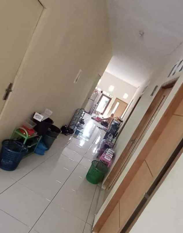 dijual kost pisangan