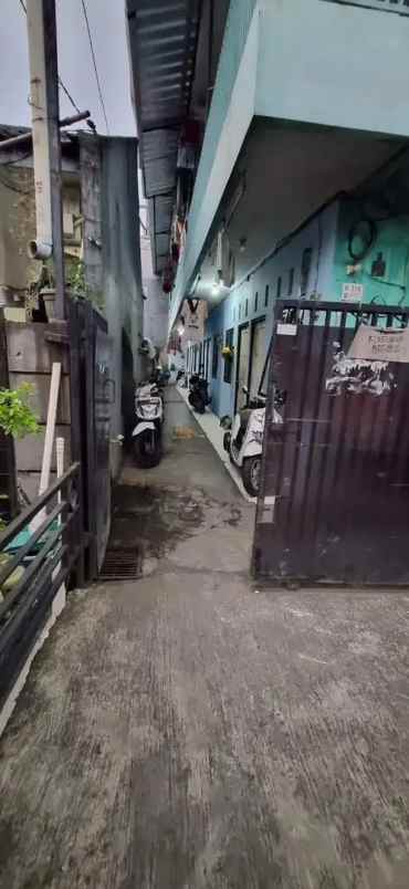 dijual kost rempoa ciputat