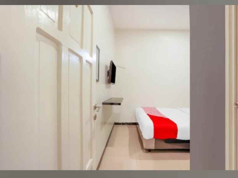 dijual kost semampir utara