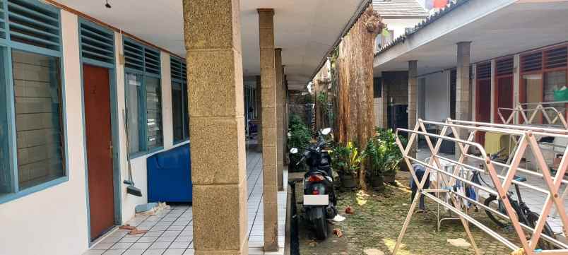 dijual kost srengseng sawah