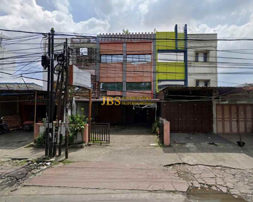 dijual ruko 3 tingkat di jalan gatot subroto medan
