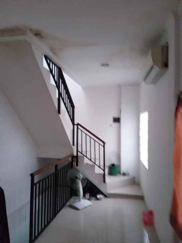 dijual ruko 3lantai kosongan unit bagus kemayoran