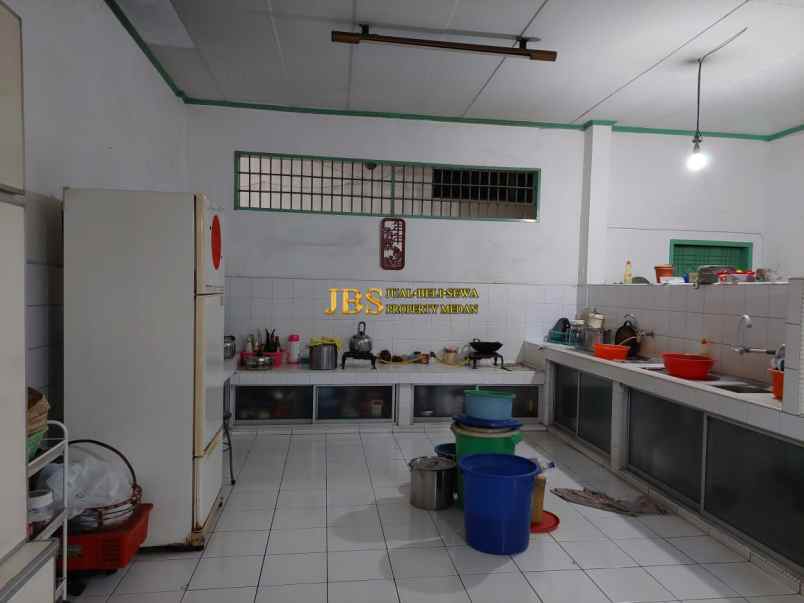 dijual ruko gudang kantor jalan sutomo masuk gang