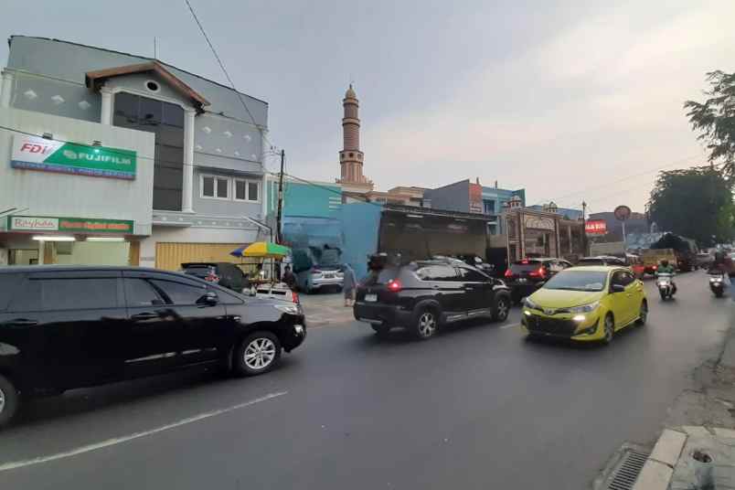 dijual ruko gudang kantor jl pahlawan revolusi