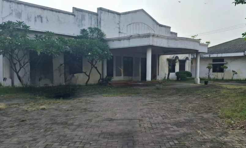 dijual ruko gudang kantor krikilan kec driyorejo kab