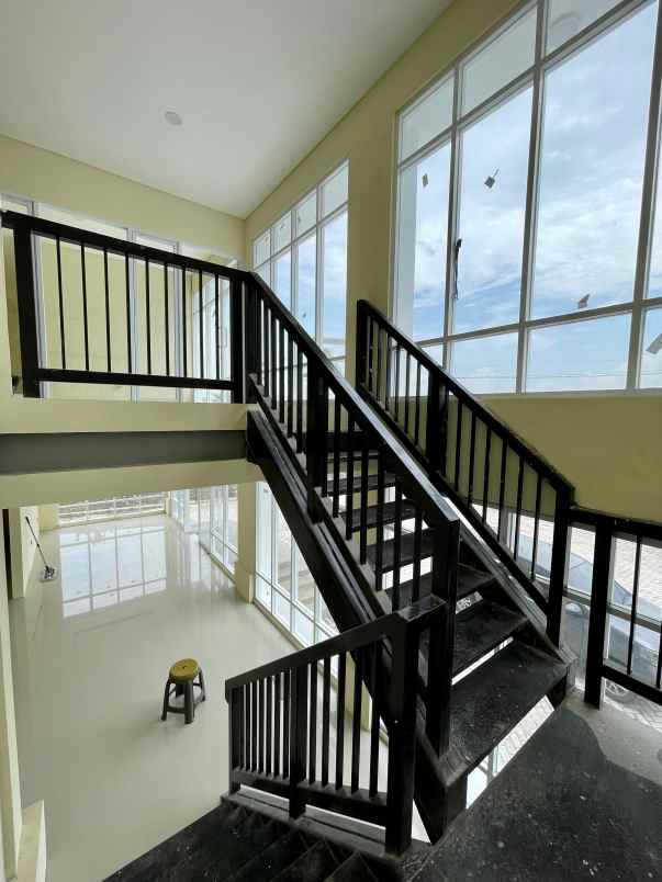 dijual ruko gudang kantor medureso kec dawar