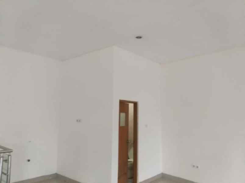 dijual ruko gudang kantor mustikajaya