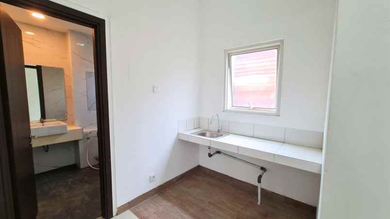 dijual ruko gudang kantor ruko foresta business loft