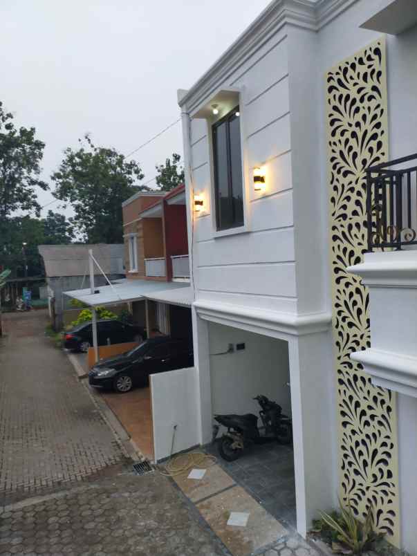 dijual rumah 2 jl curugan no 60 rt 2 rw