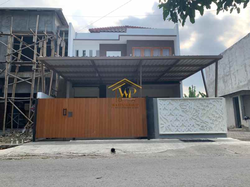 dijual rumah 2 lantai dekat sma n 5 yogyakarta