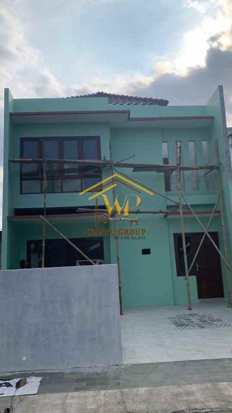 dijual rumah 2 lantai dekat sma n 5 yogyakarta