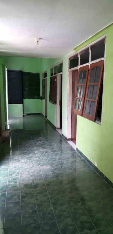 dijual rumah 2 lantai di dekat kampus jember