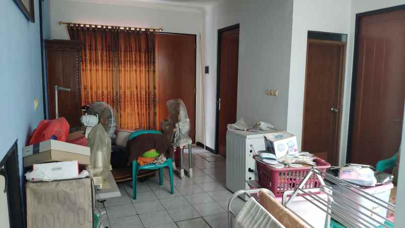 dijual rumah 2 lantai full furnished di jakarta timur