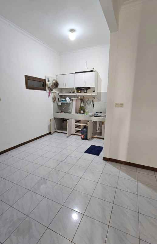 dijual rumah 2 lantai komplek puri kartika ciledug