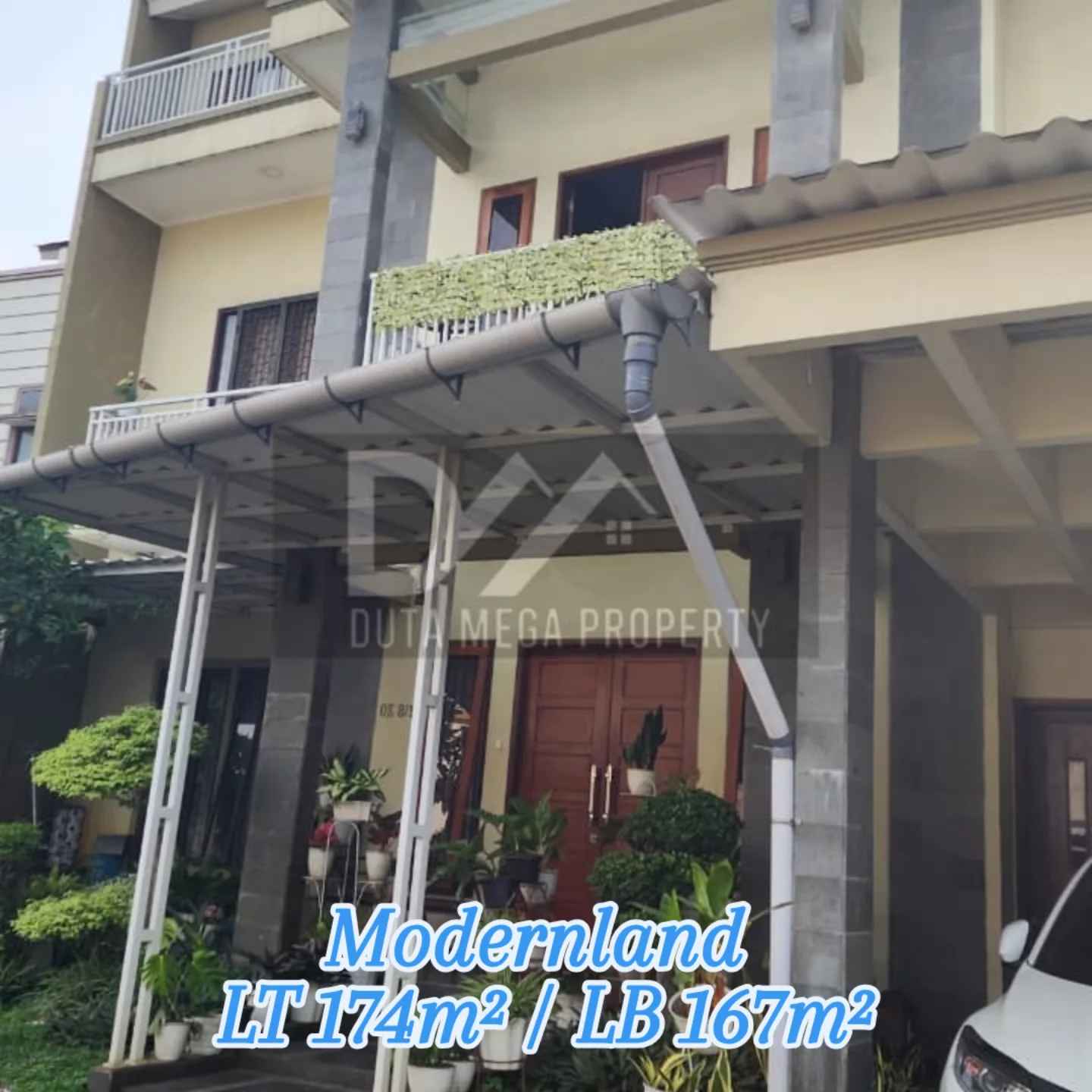 dijual rumah 3 lantai di modernland tangerang