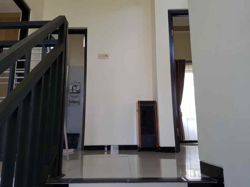 dijual rumah abdul gani atas