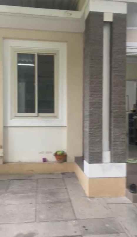 dijual rumah alam galaxy