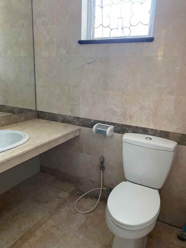 dijual rumah ancol timur