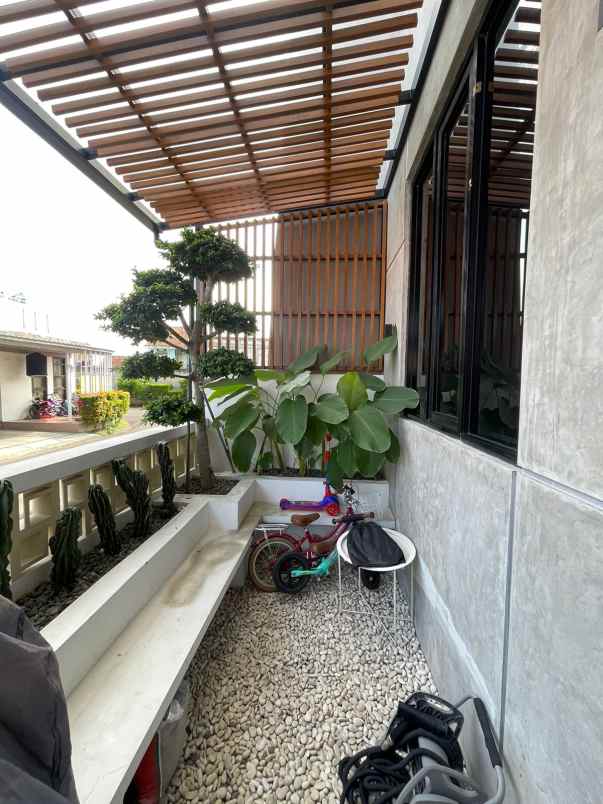 dijual rumah antapani city mas