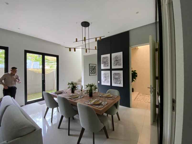 dijual rumah araya malang