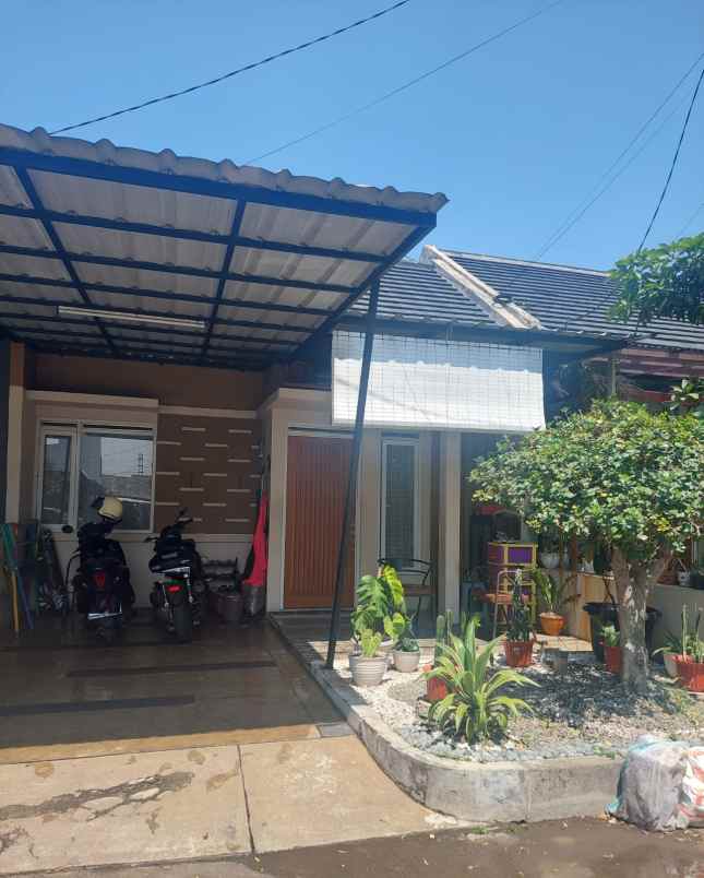 dijual rumah arcamanik