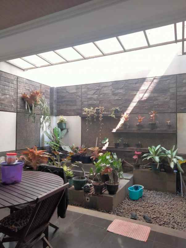 dijual rumah area premium kota bandung