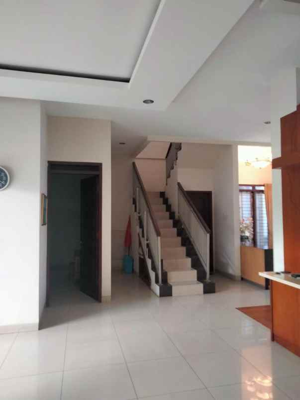 dijual rumah area premium kota bandung