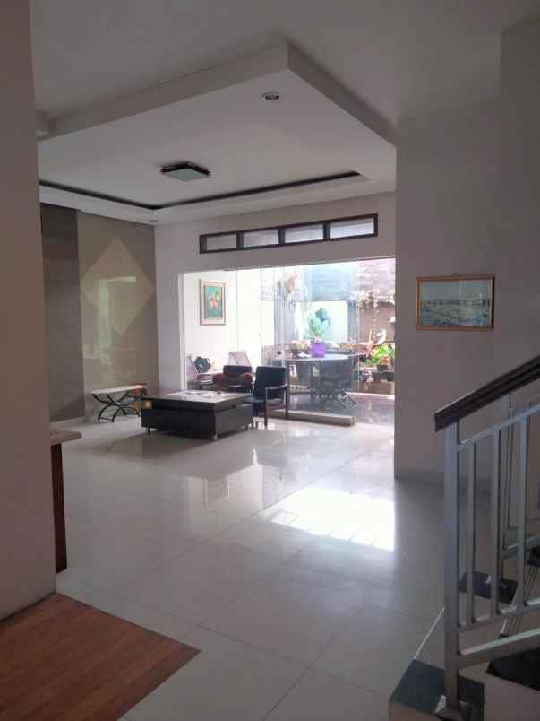dijual rumah area premium kota bandung