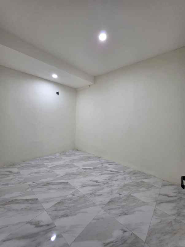 dijual rumah babatan pantai utara