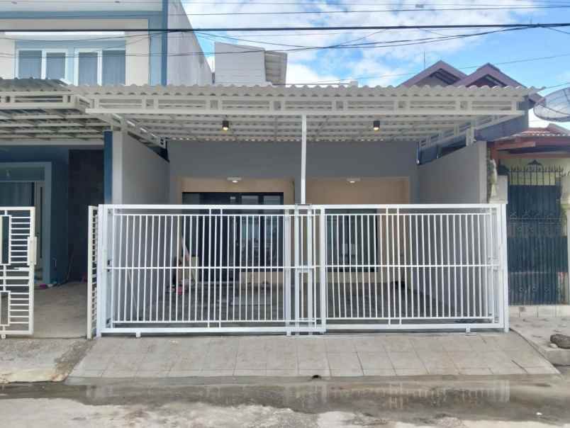 dijual rumah babatan pantai utara