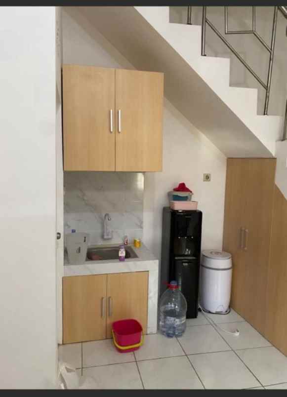 dijual rumah bambu apus