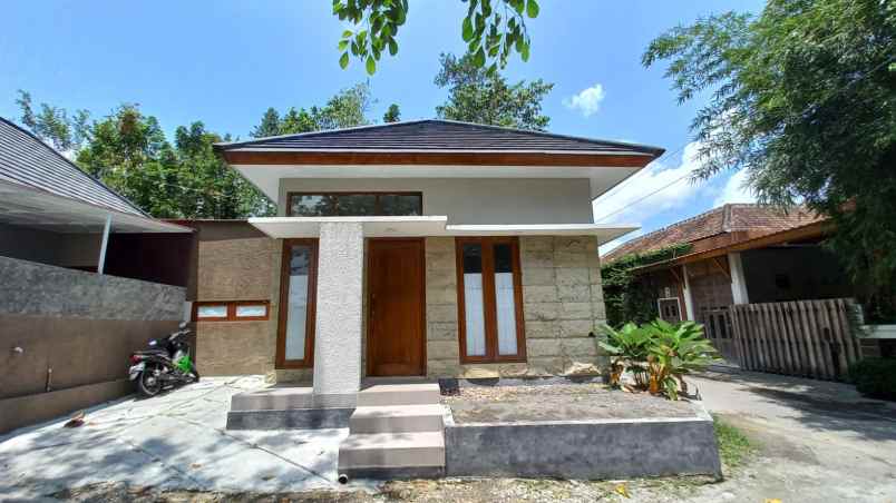 dijual rumah bangunjiwo bantul