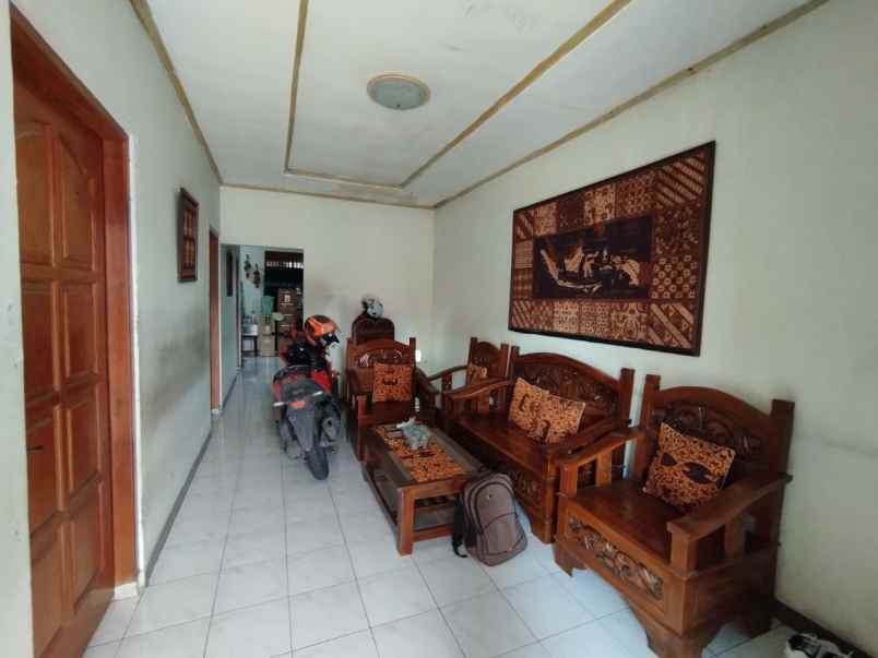 dijual rumah banjarsari surakarta