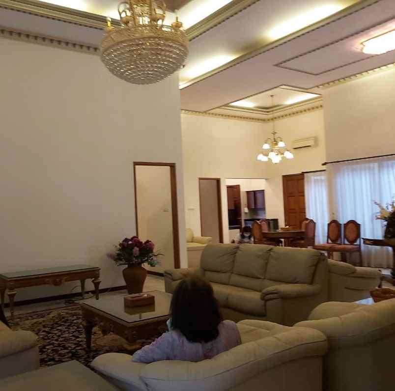 dijual rumah baron kota surakarta