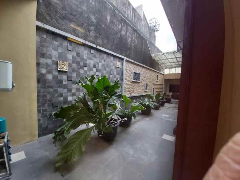 dijual rumah baron kota surakarta