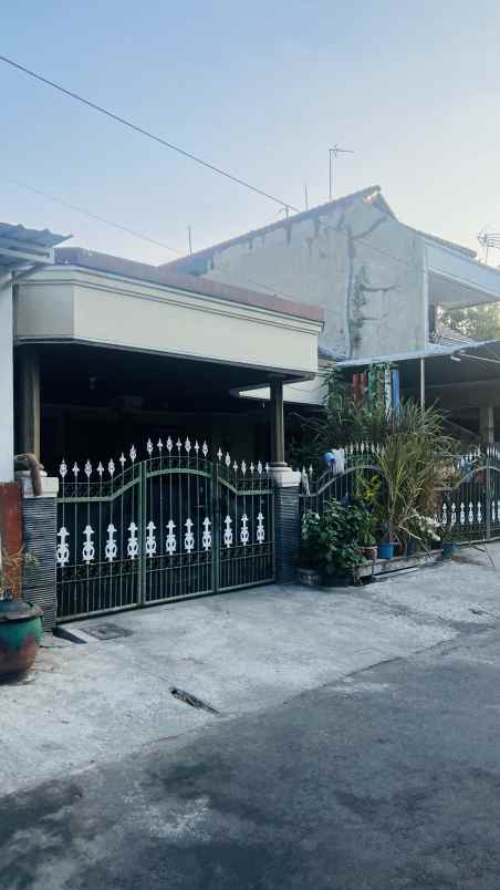 dijual rumah baruk utara surabaya