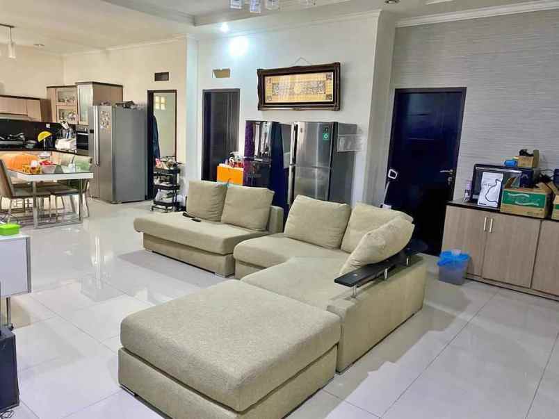 dijual rumah batu indah batununggal