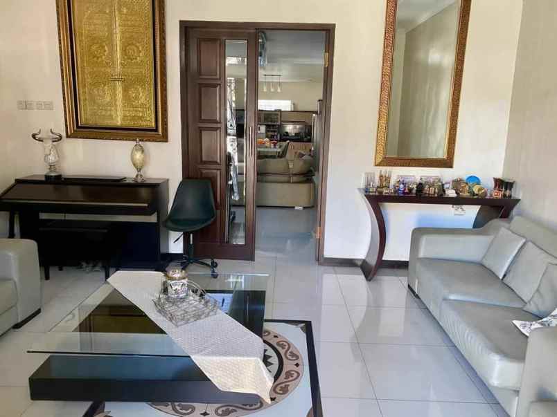 dijual rumah batu indah batununggal