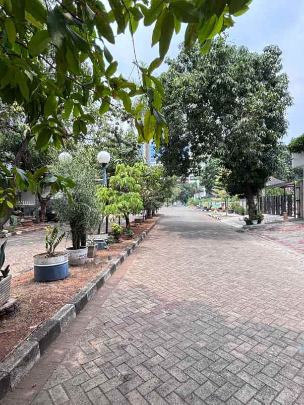 dijual rumah bekasi selatan