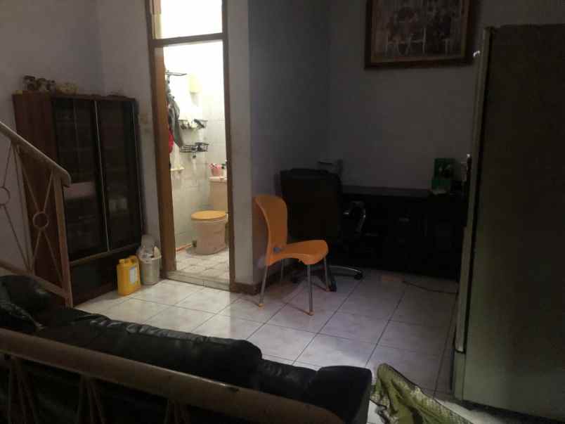 dijual rumah bentuk ruko di mangga besar jakarta barat