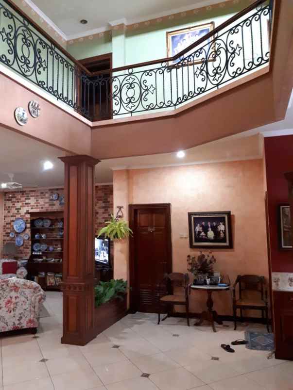 dijual rumah bintaro sektor 2