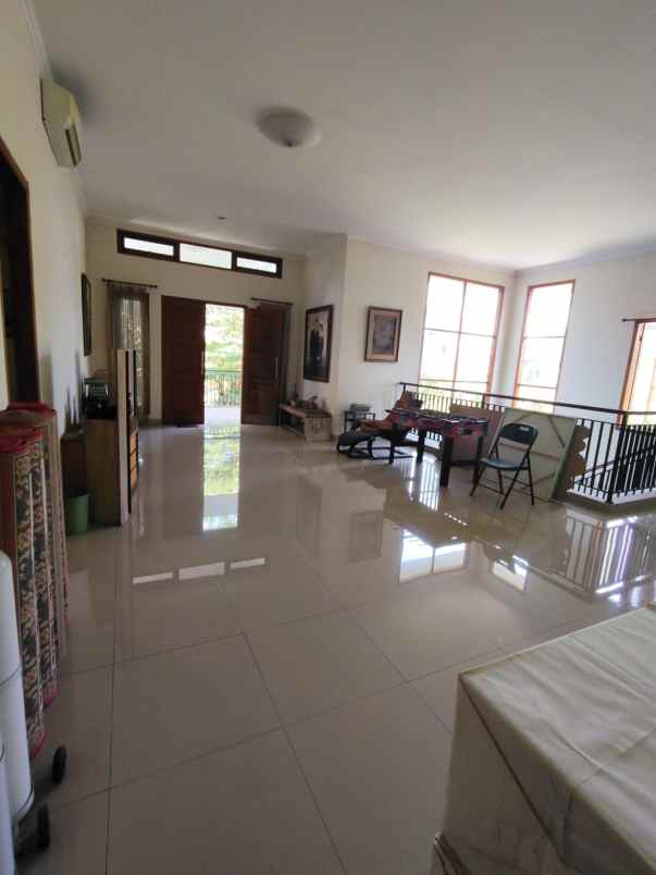 dijual rumah bintaro sektor 9