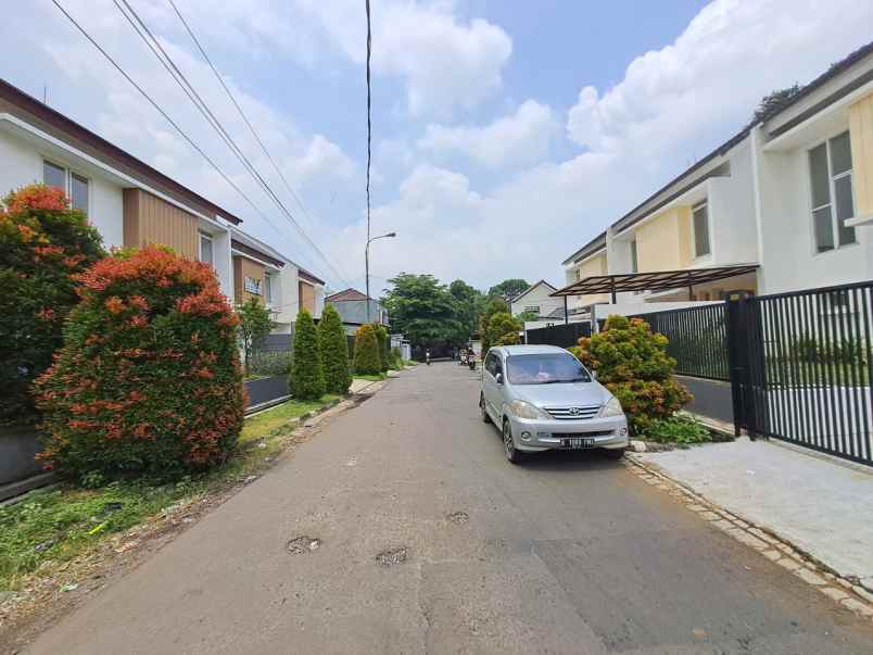 dijual rumah bnr rangga mekar