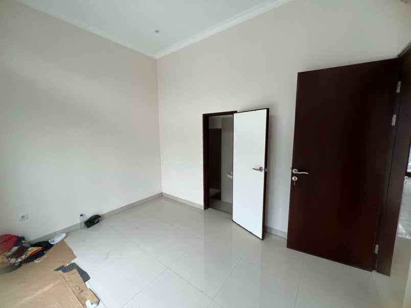 dijual rumah buahbatu