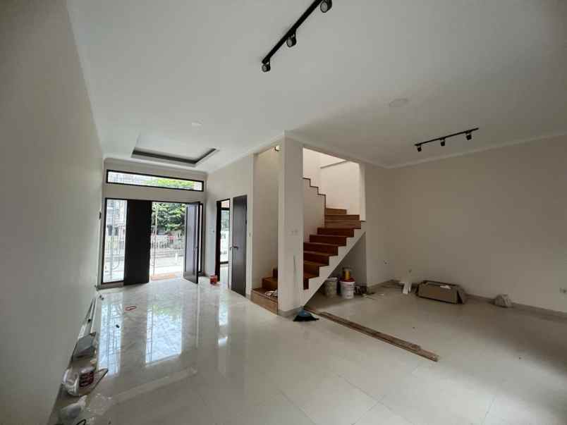 dijual rumah buahbatu