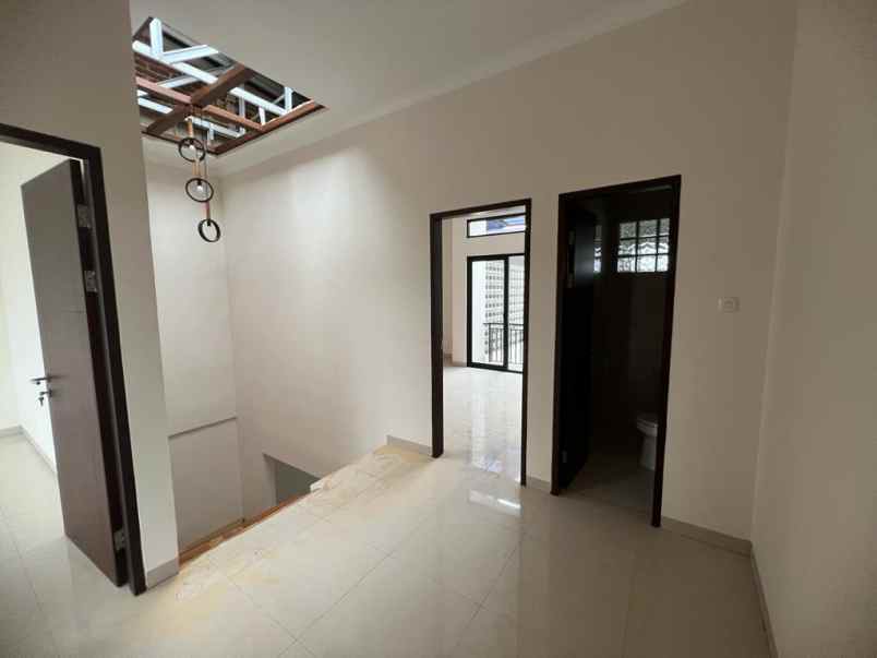 dijual rumah buahbatu