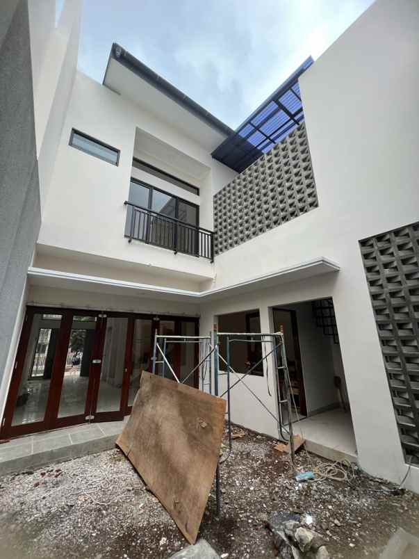 dijual rumah buahbatu