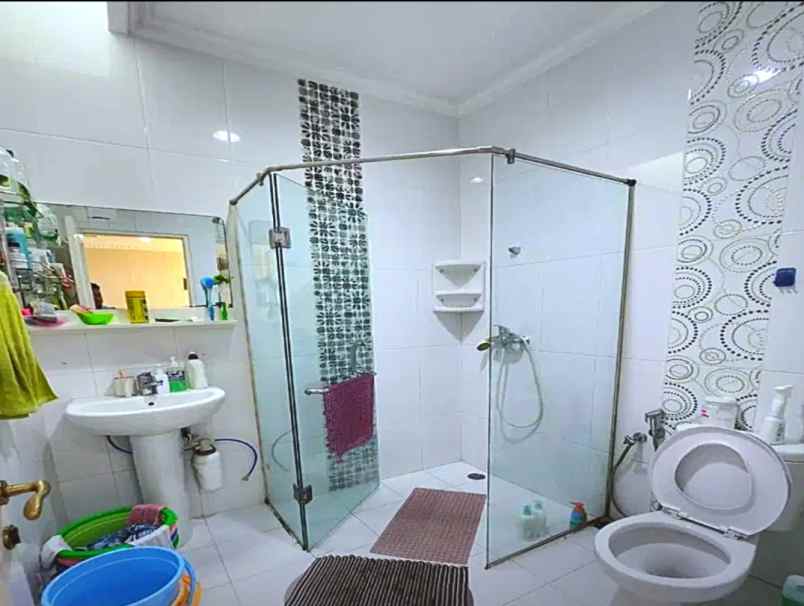 dijual rumah bukit golf mediterania