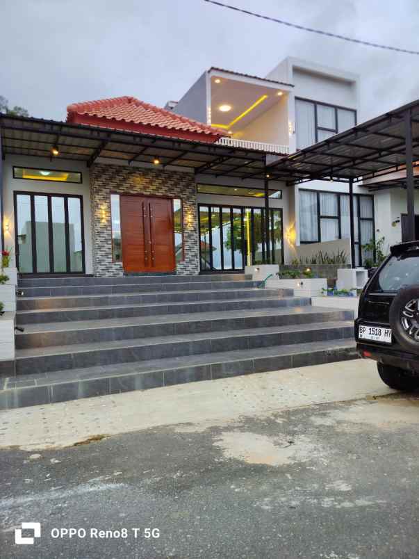 dijual rumah bukit indah sukajadi