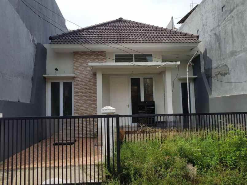 dijual rumah bumi marina emas